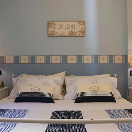 Blue Marine - Trilocale Con Smart Tv, Wifi Gratuito, Aria Condizionata, Ideale Per Famiglie * Varigotti