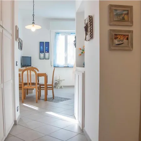 Blue Marine - Trilocale Con Smart Tv, Wifi Gratuito, Aria Condizionata, Ideale Per Famiglie Apartamento