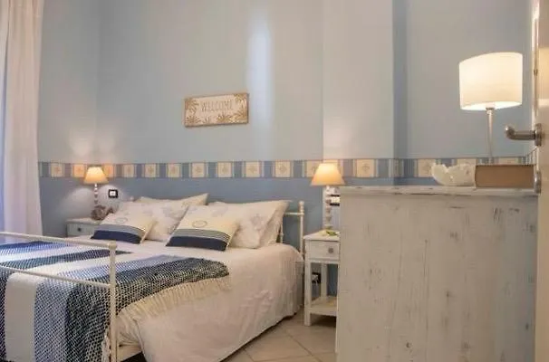 Blue Marine - Trilocale Con Smart Tv, Wifi Gratuito, Aria Condizionata, Ideale Per Famiglie * Varigotti